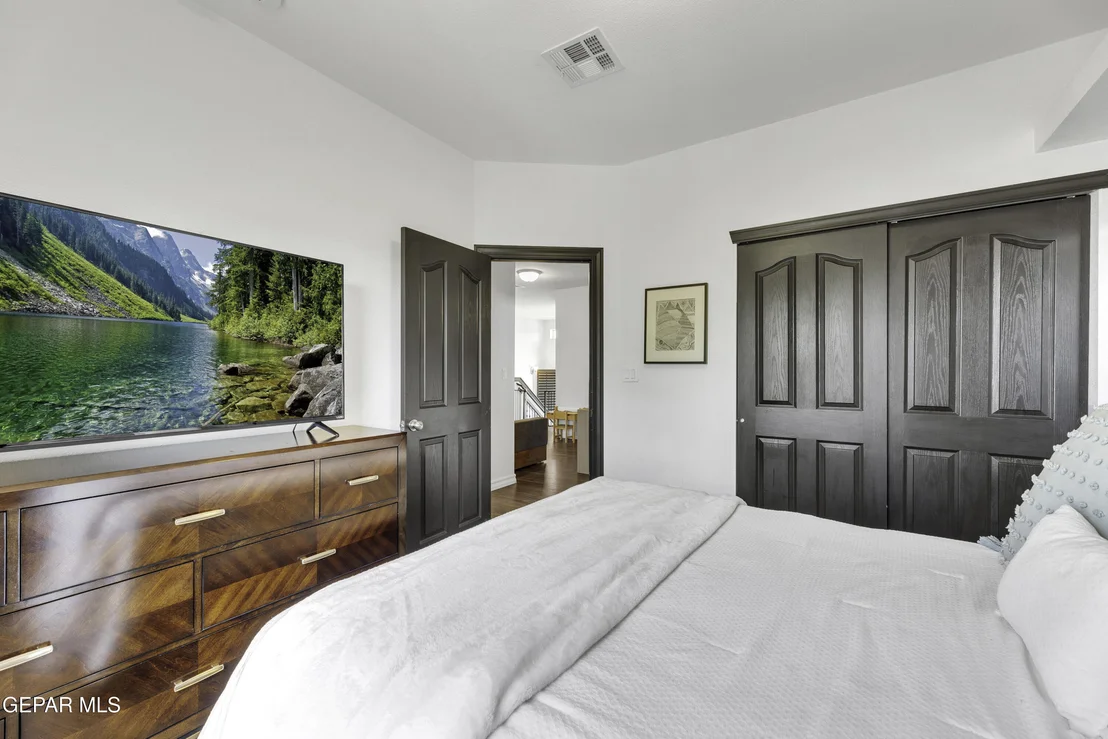 Photo of 5649 VALLEY MAPLE Drive
