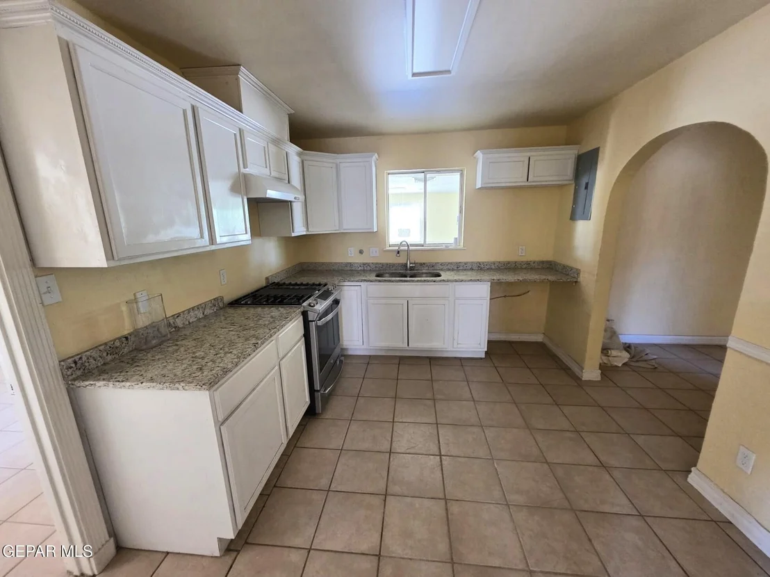Photo of 208 Viking Drive