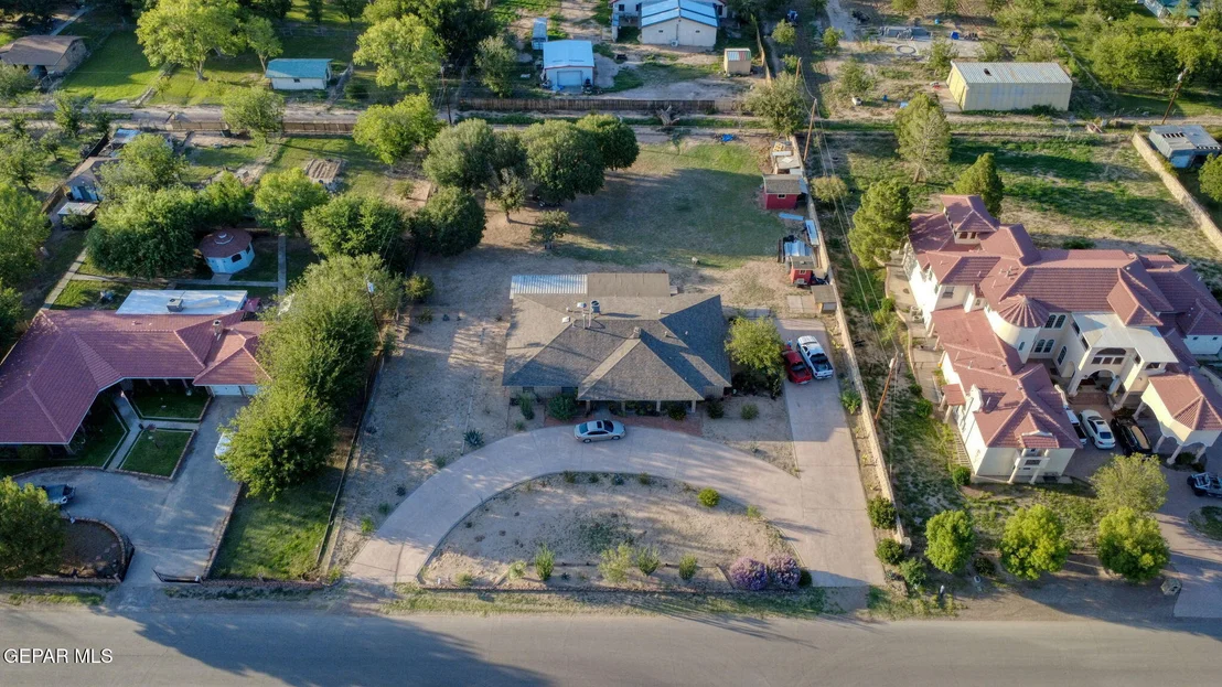 Photo of 125 LA NELL Drive