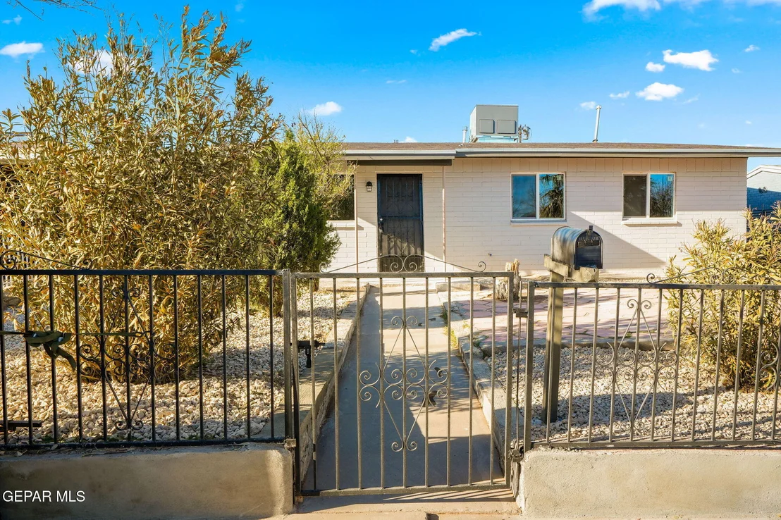 Photo of 3621 Sheppard Ave Avenue