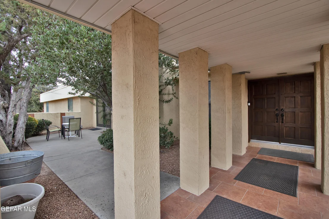 Photo of 308 Stotts Avenue