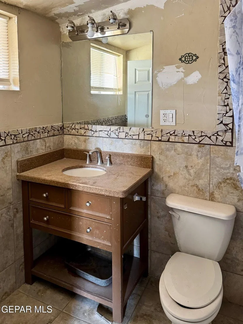 Photo of 1301 GRISSOM Lane