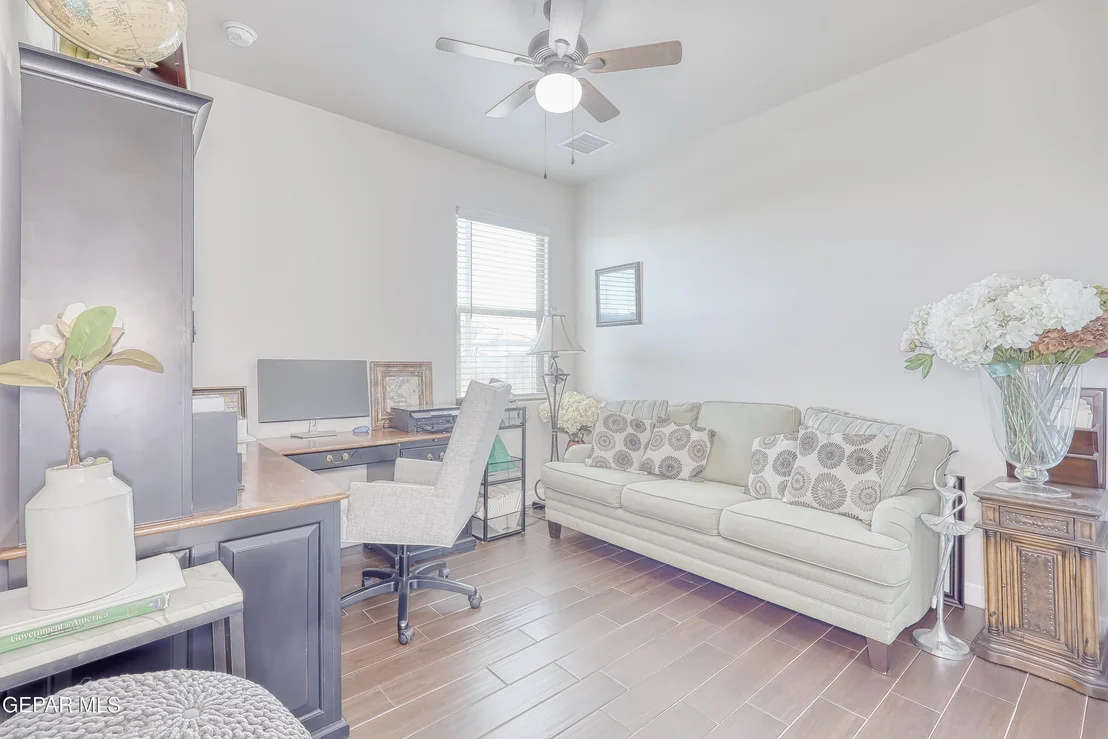 Photo of 484 BINGLEY Place