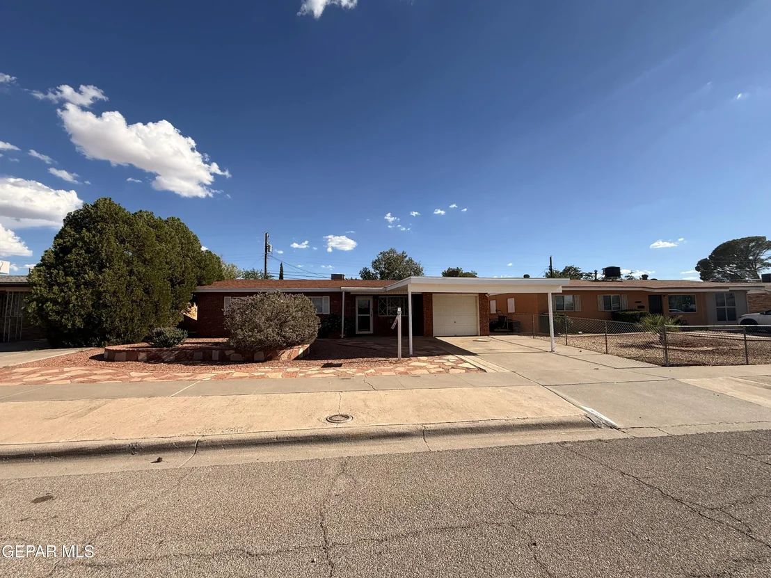 Photo of 5828 STURGEON DR Drive