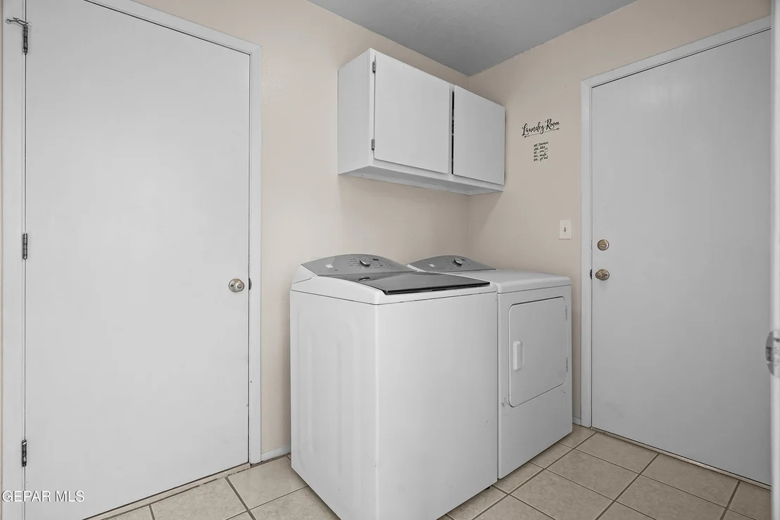 Photo of 805 ESPOLON Drive