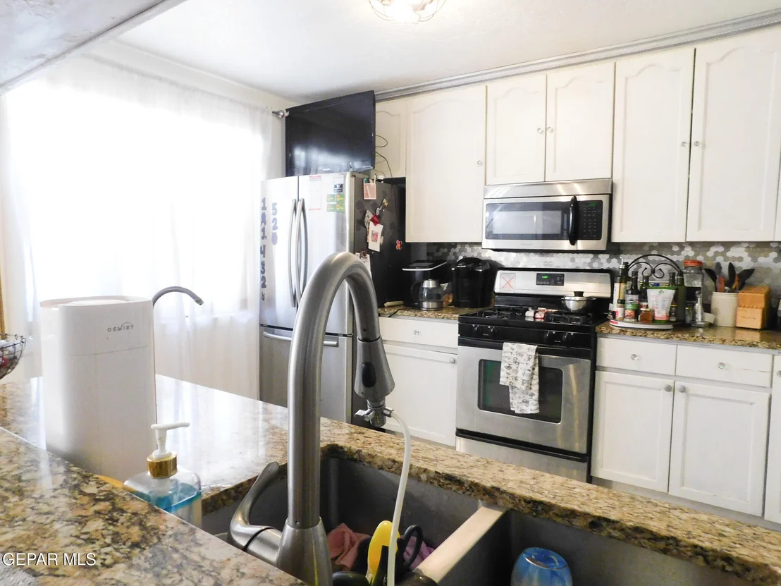 Photo of 624 DE LEON Drive