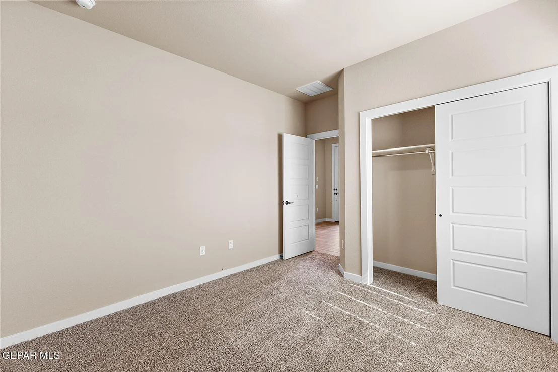 Photo of 929 Nayland Place