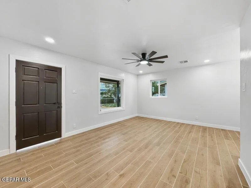 Photo of 5117 PEACOCK Lane