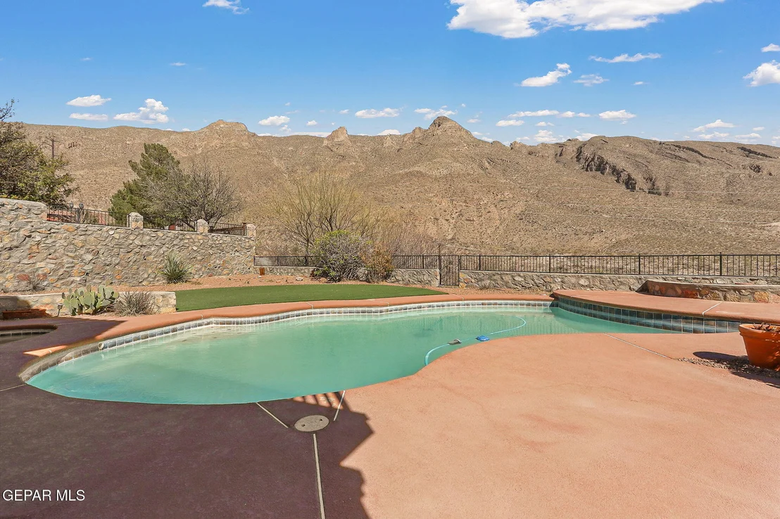 Photo of 5566 Buckley Drive