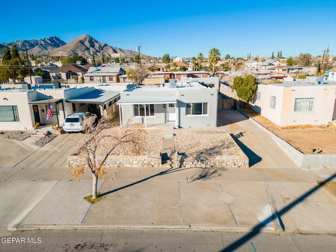 Photo of 3125 Mobile Avenue