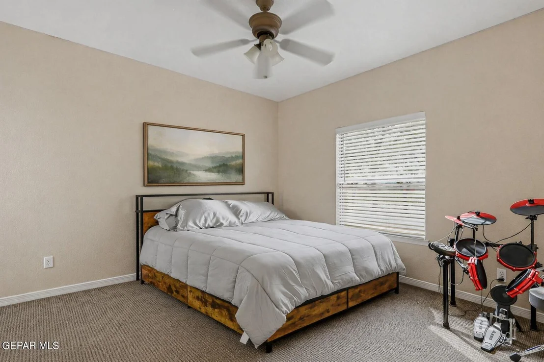 Photo of 617 WALLACE Road