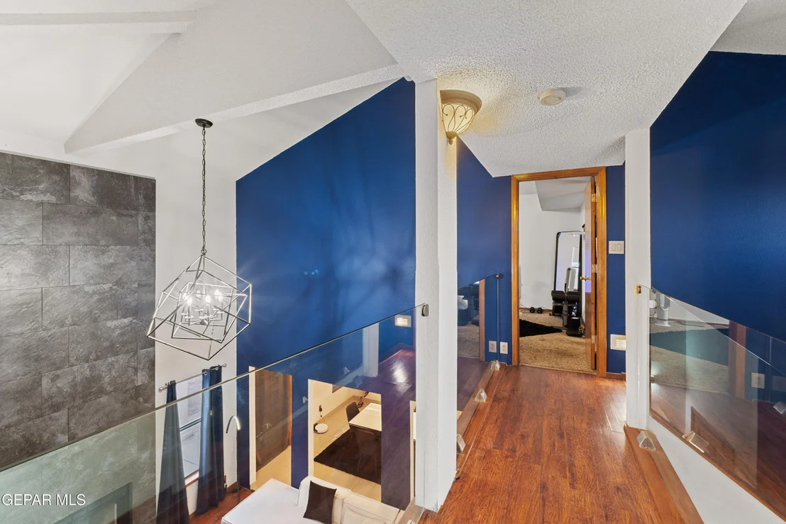 Photo of 6913 Crown Ridge Drive