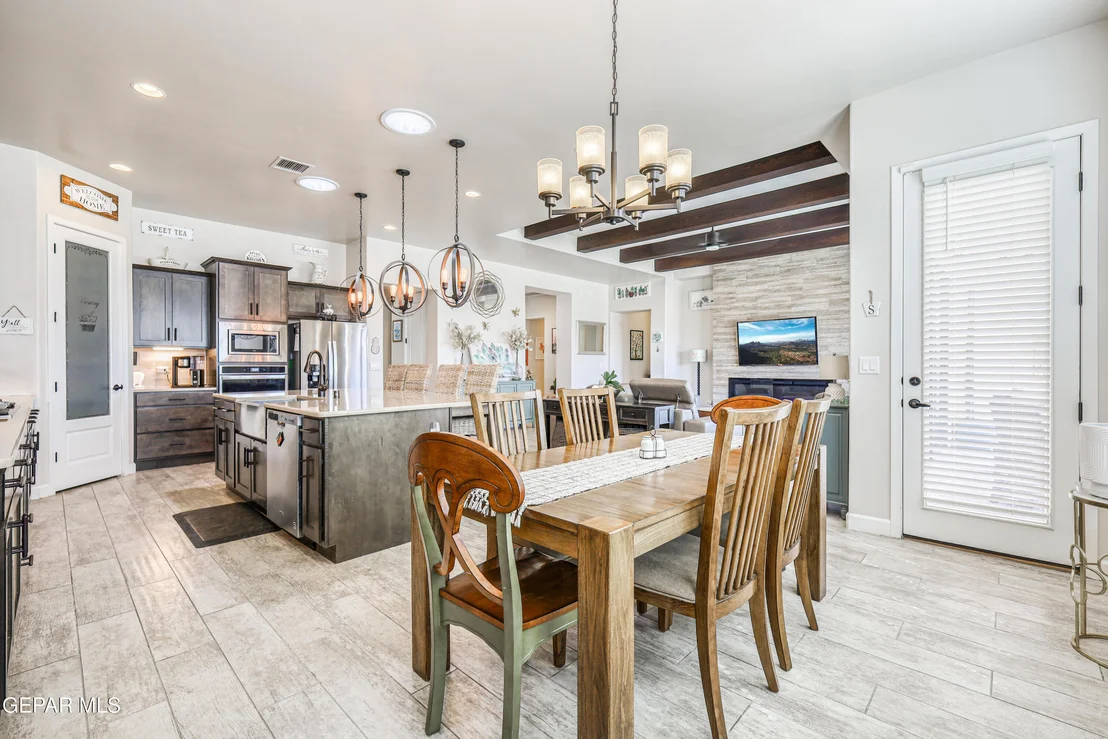 Photo of 5892 VALLE SONAR Avenue