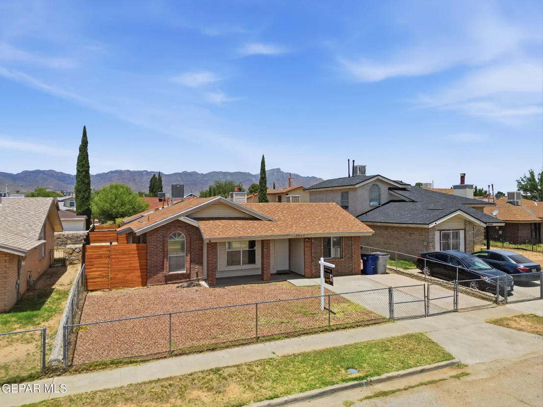 Photo of 10905 DIZZY DEAN Place
