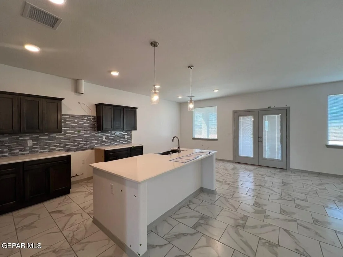 Photo of 3840 Bubble Place
