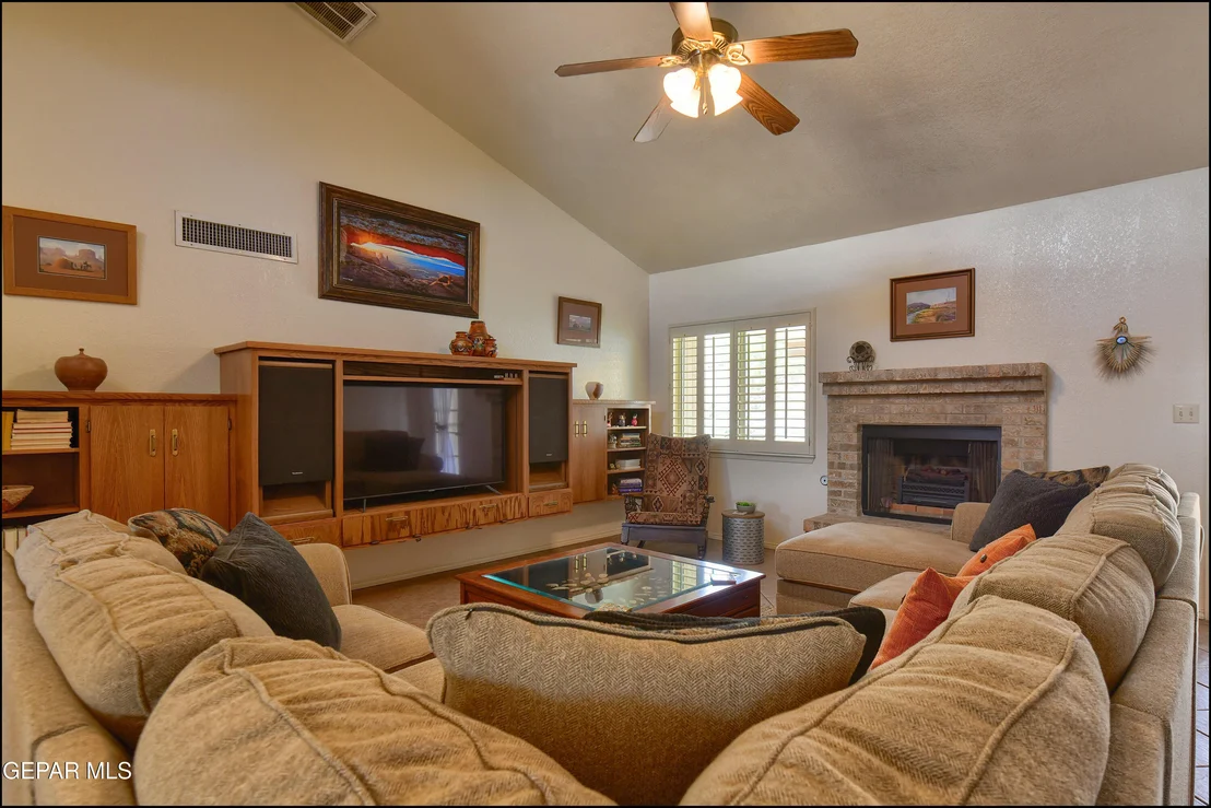 Photo of 6827 AMPOSTA Drive