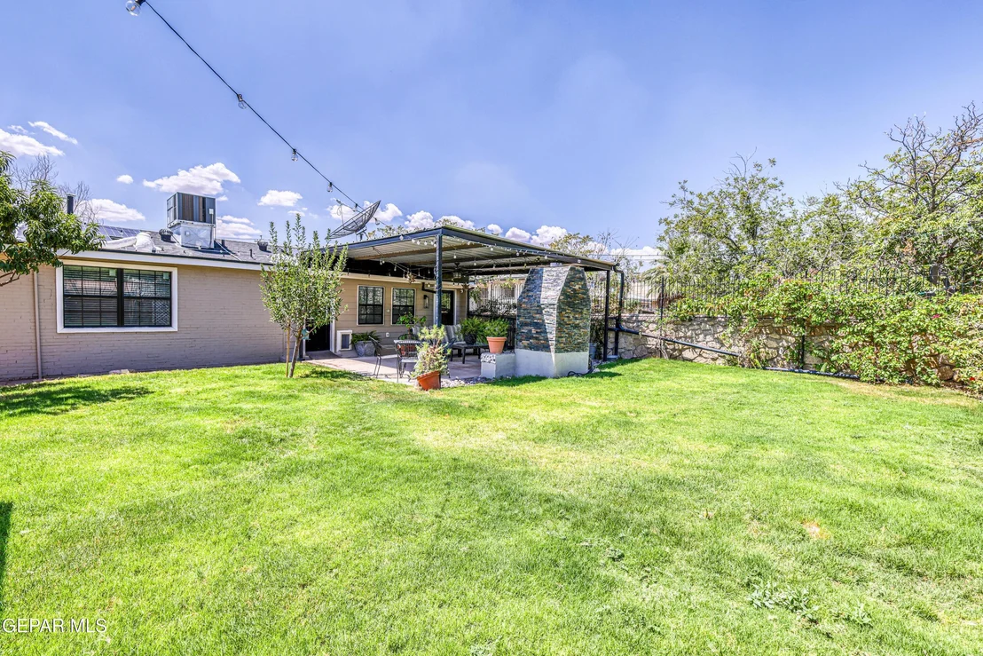 Photo of 2804 CAMPBELL Street