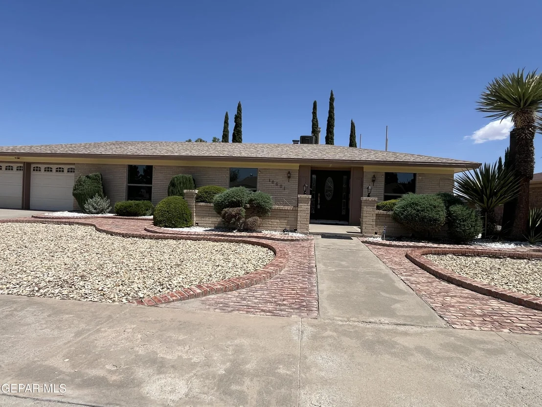 Photo of 10601 CAUSEWAY Drive
