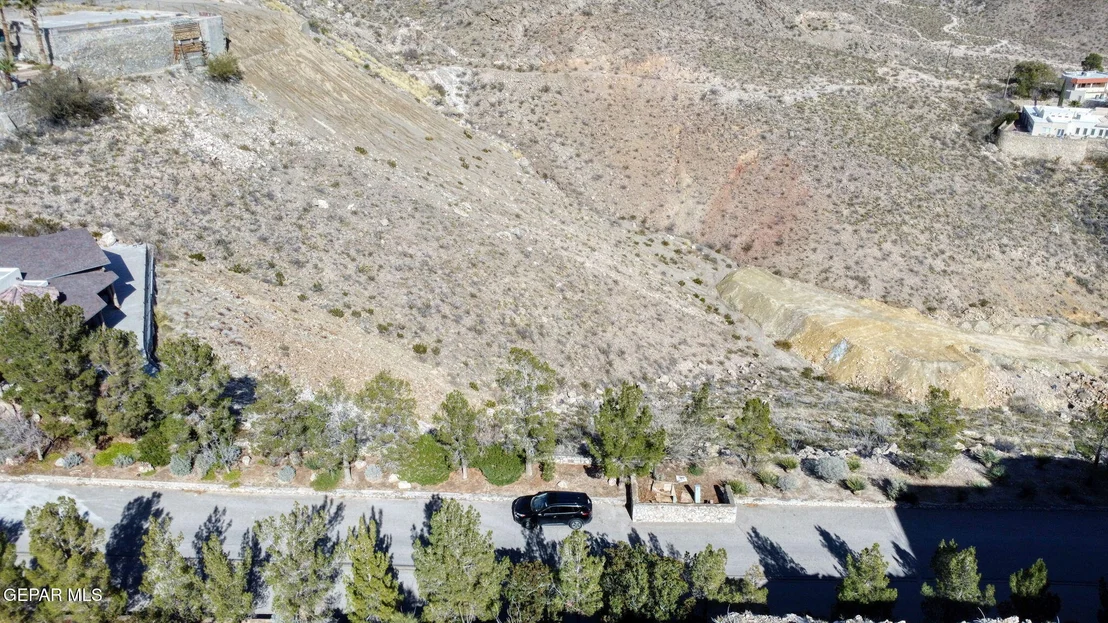 Photo of 40 SIERRA CREST Drive