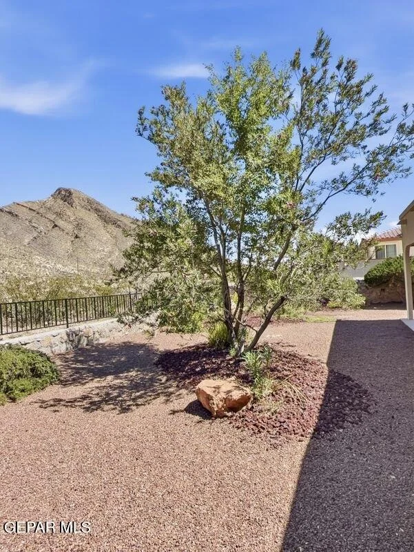 Photo of 1092 THUNDERBIRD Drive