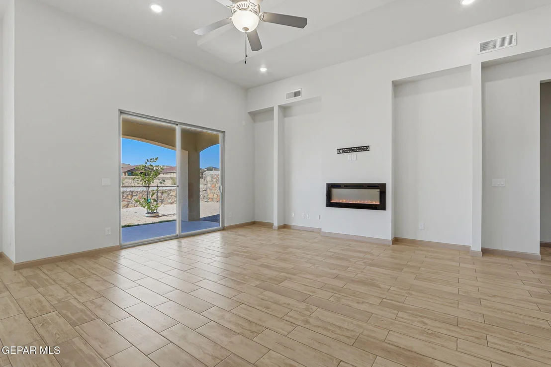 Photo of 7825 Enchanted View Drive