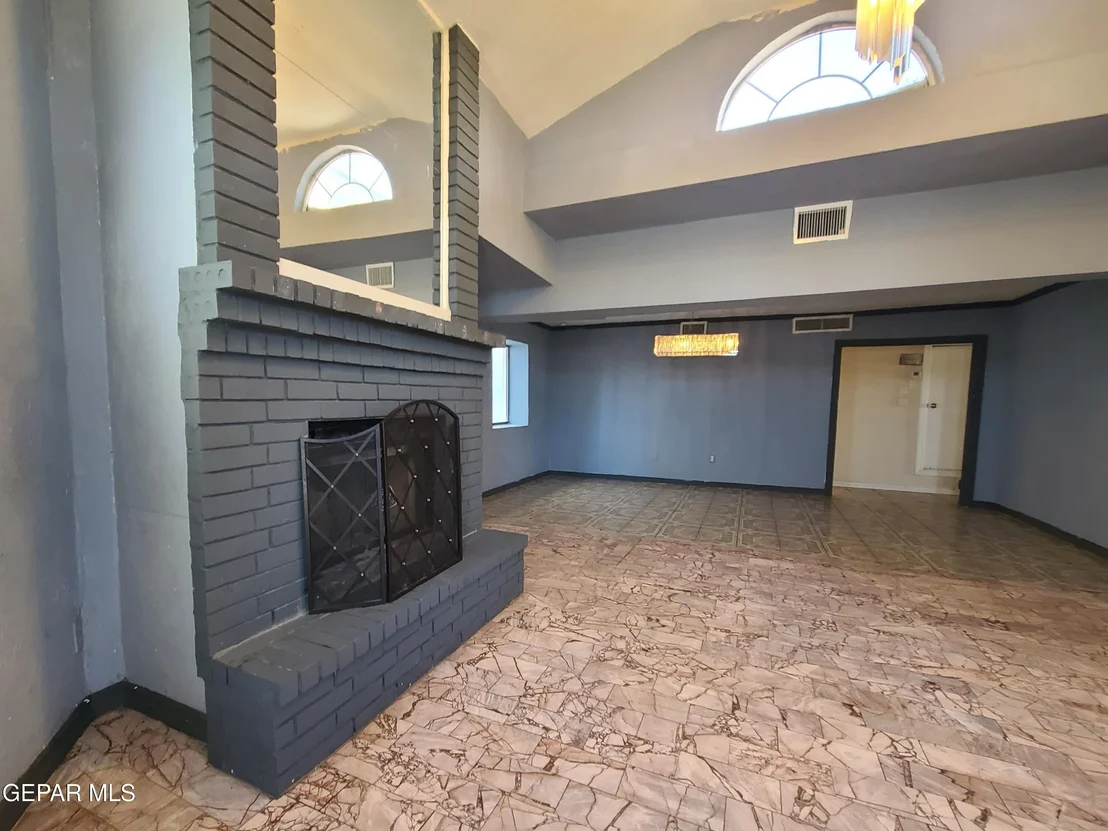 Photo of 1714 BANKER Road
