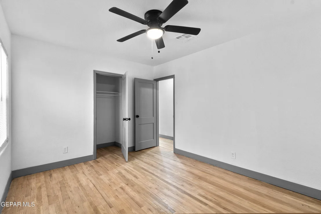 Photo of 3719 Jackson ave Avenue