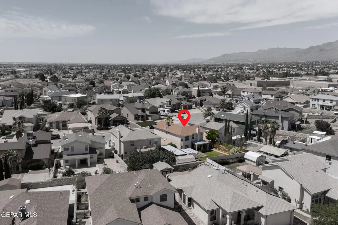 Photo of 5721 LAUREL CLARK Lane