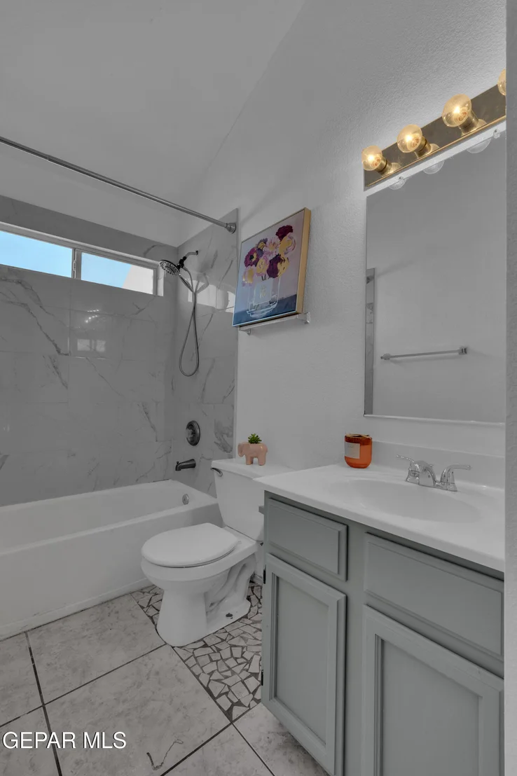 Photo of 1444 John Phelan Drive
