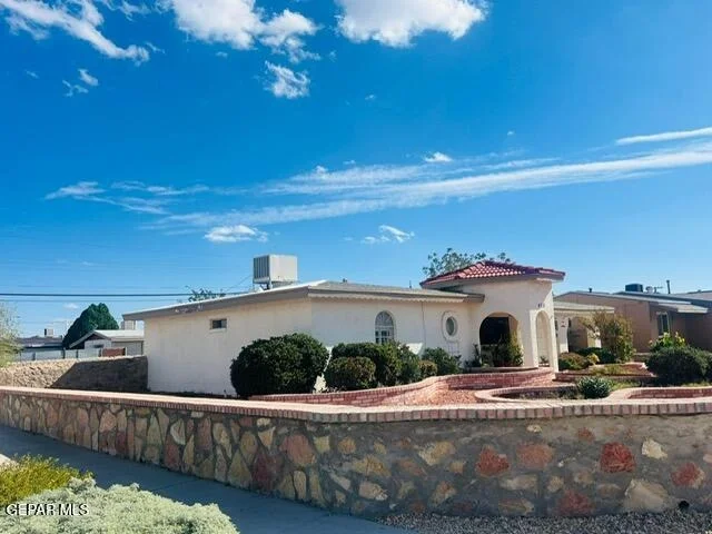 Photo of 400 De Vargas Drive