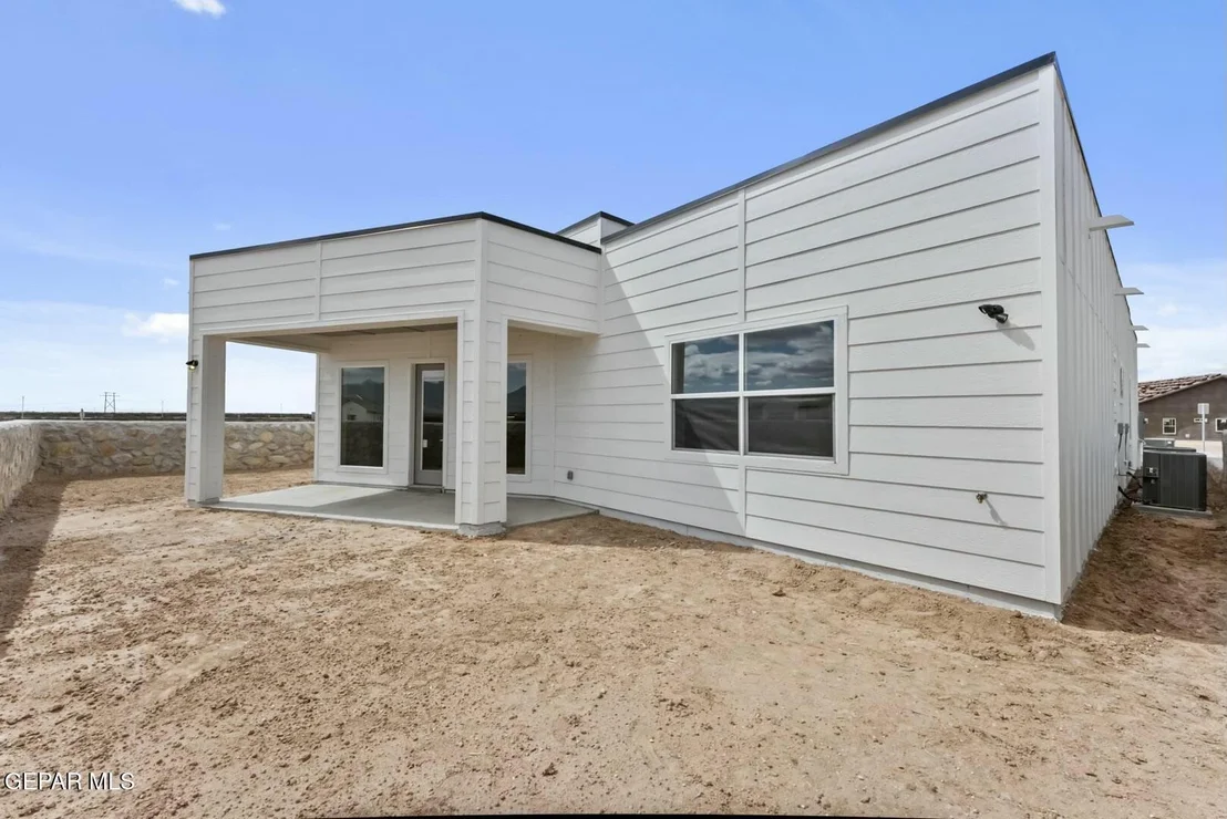 Photo of 947 Bromyard Drive