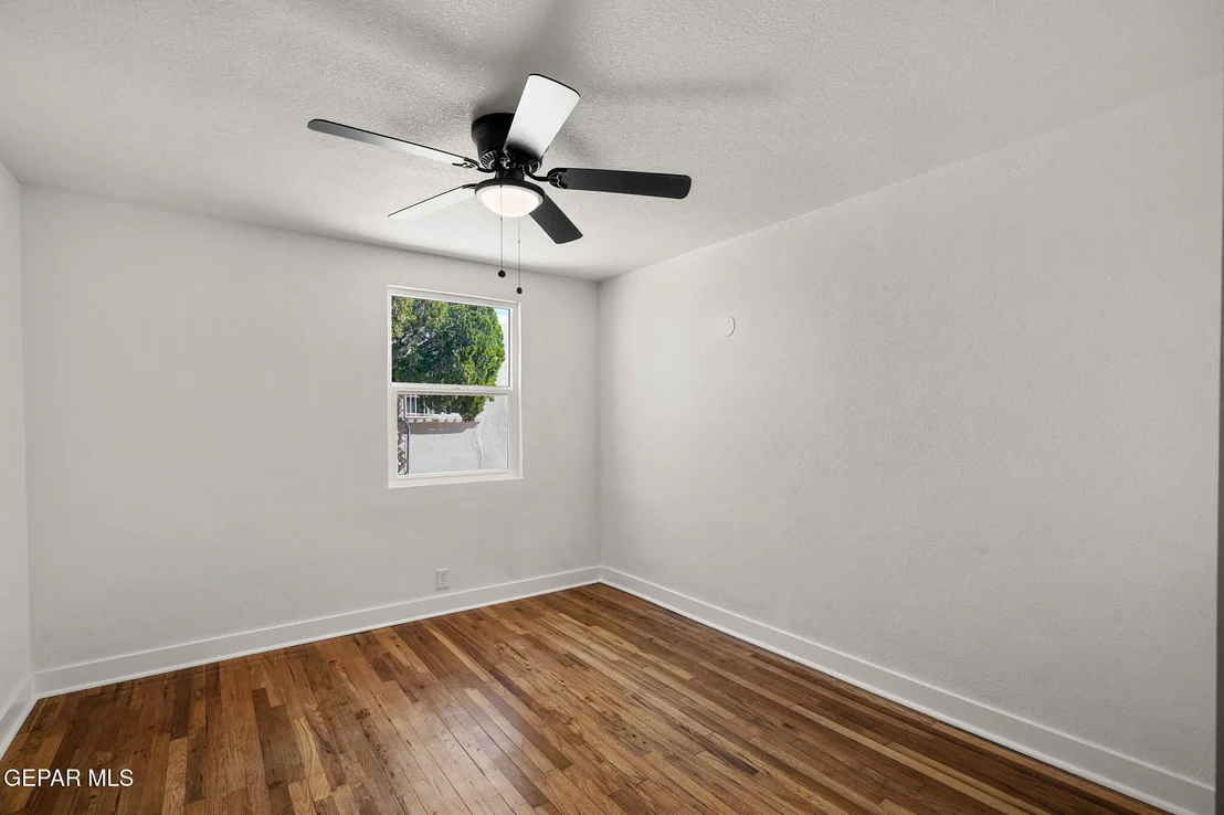 Photo of 3125 Mobile Avenue