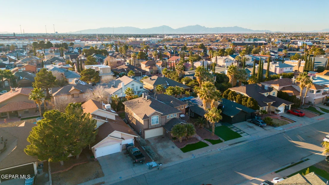 Photo of 2013 SHADOW RIDGE Drive