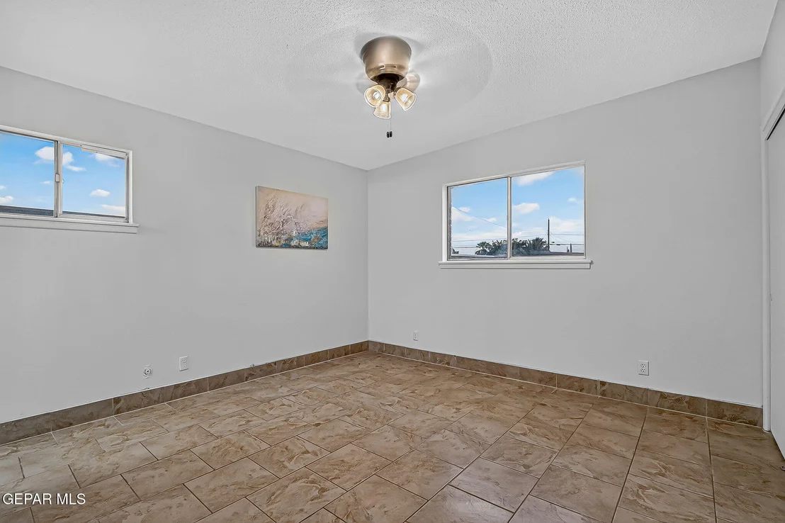 Photo of 10053 IMPERIAL Street