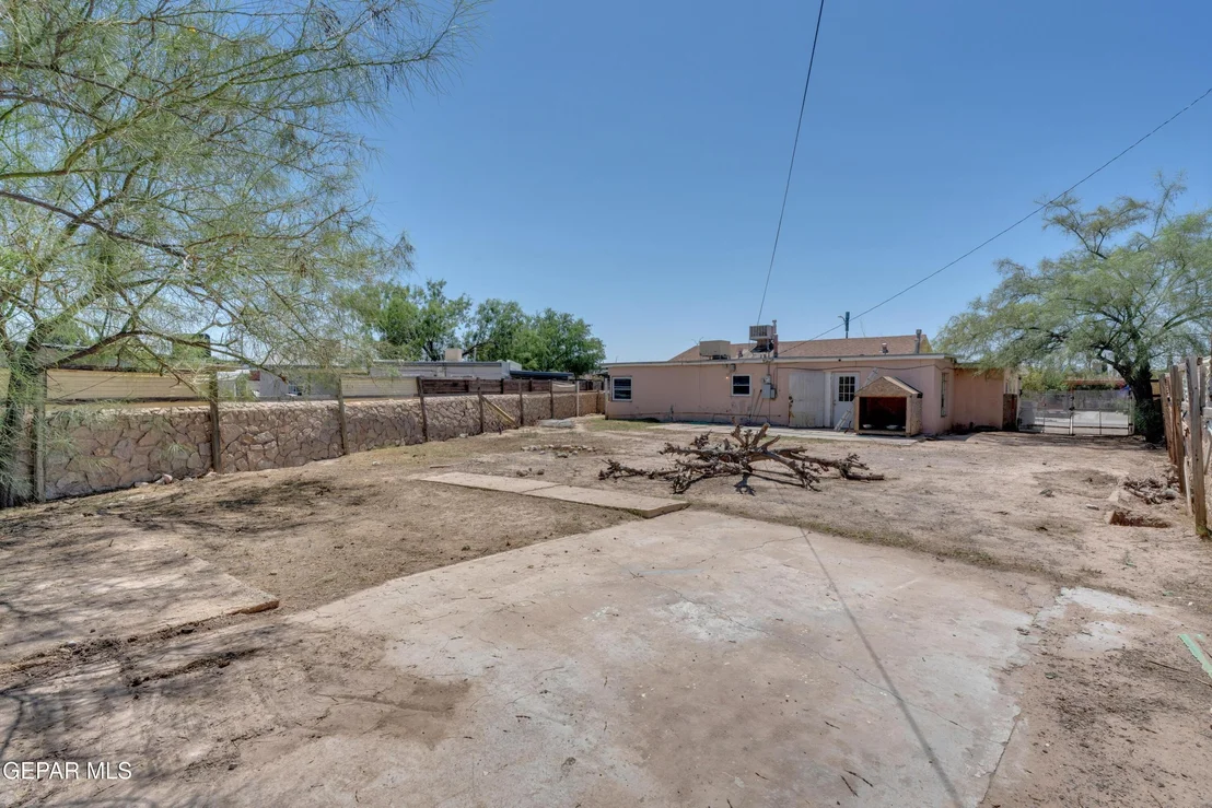 Photo of 5013 Flower Drive