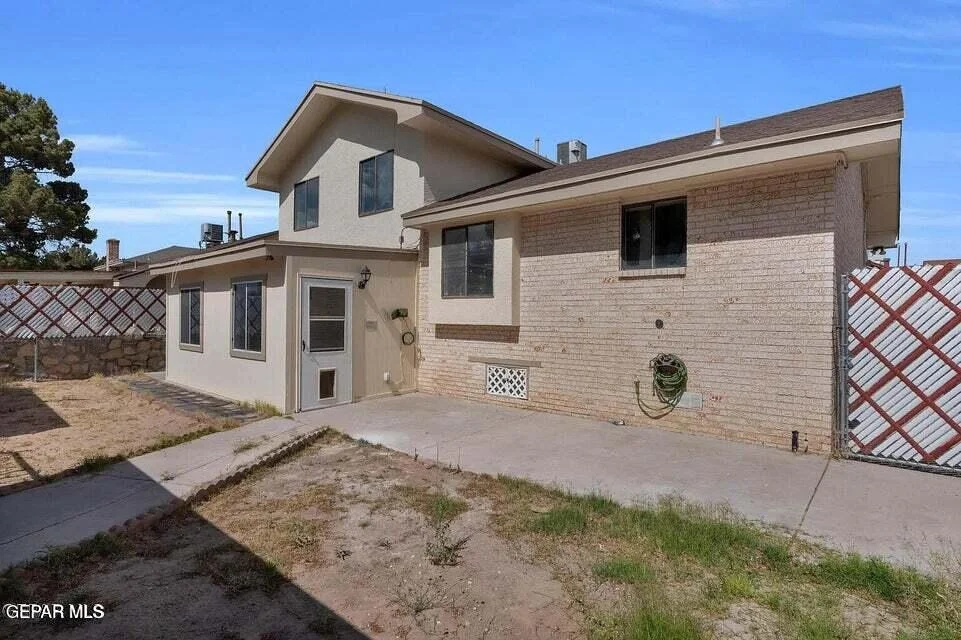 Photo of 1761 onizuka Drive