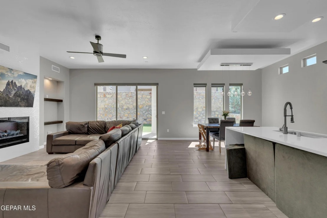 Photo of 1256 DESERT NIGHT Street