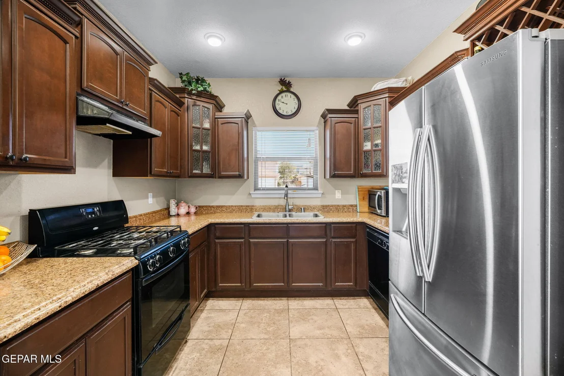 Photo of 3281 GARDEN POINT Drive