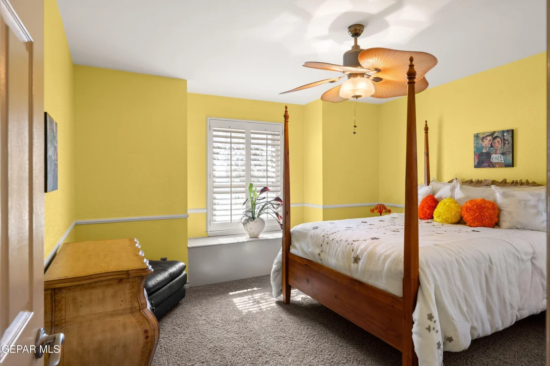 Photo of 612 WILLOW GLEN Drive