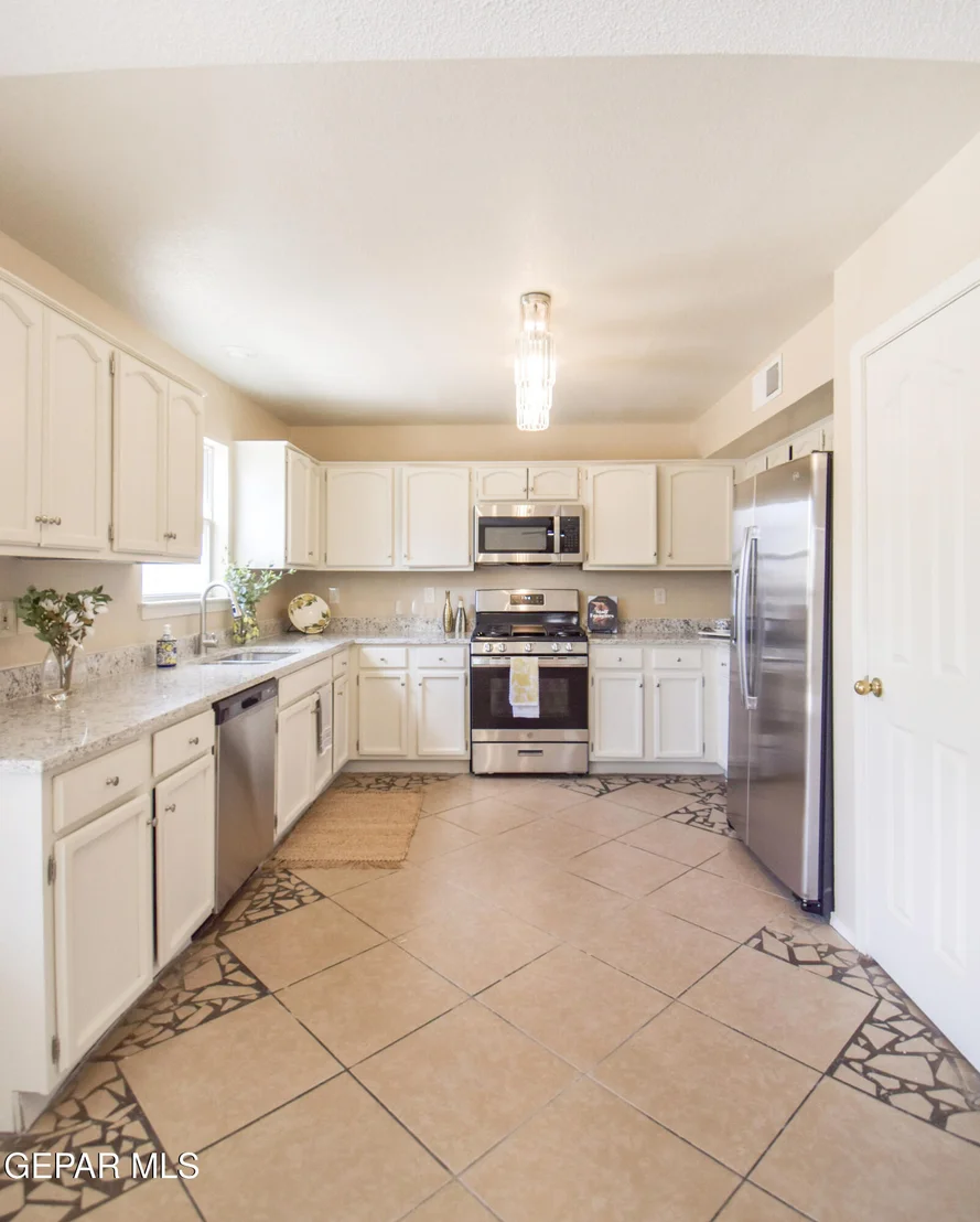 Photo of 14213 PACIFIC POINT Drive