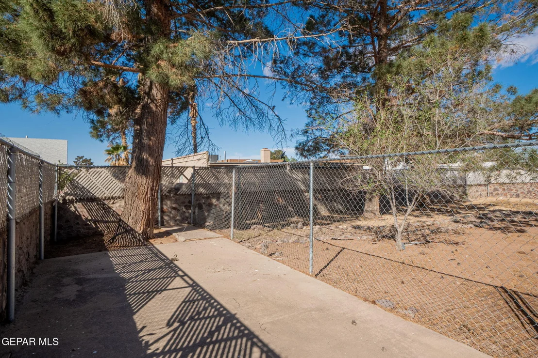 Photo of 4128 LA BRIGADA Lane