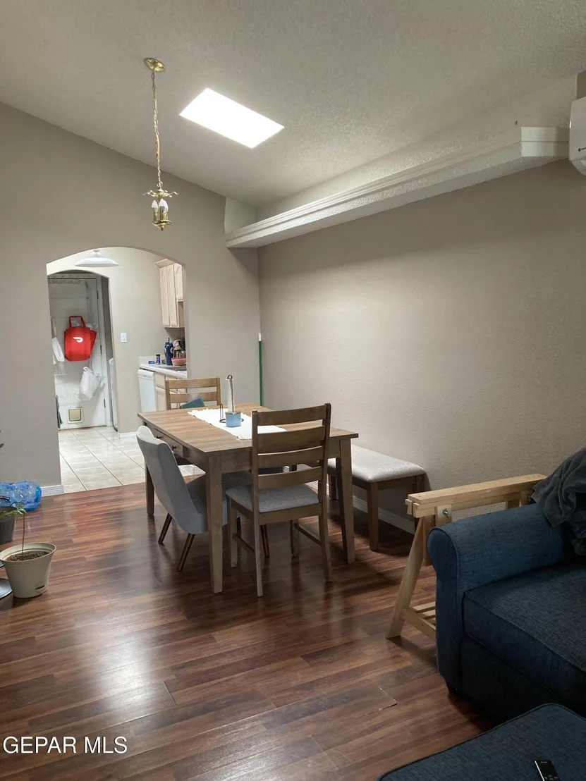 Photo of 9145 BUR OAK Circle