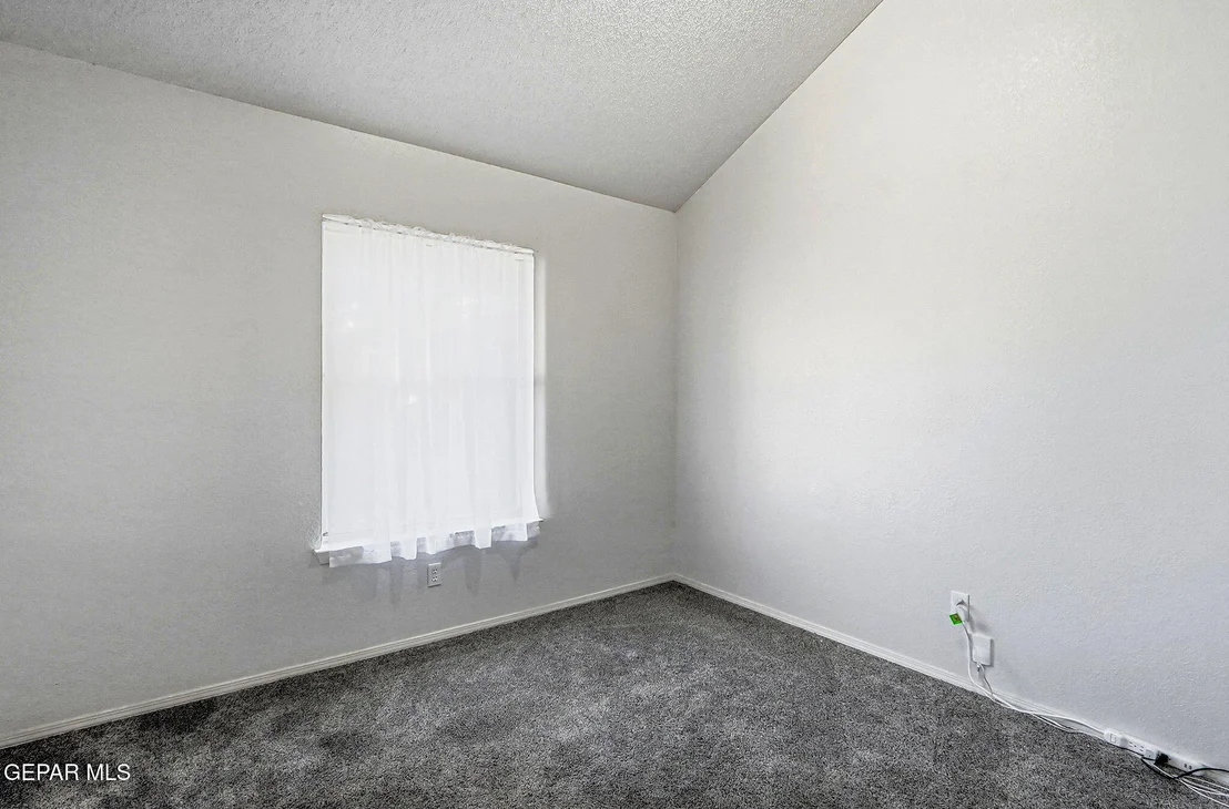 Photo of 390 BRILL Circle