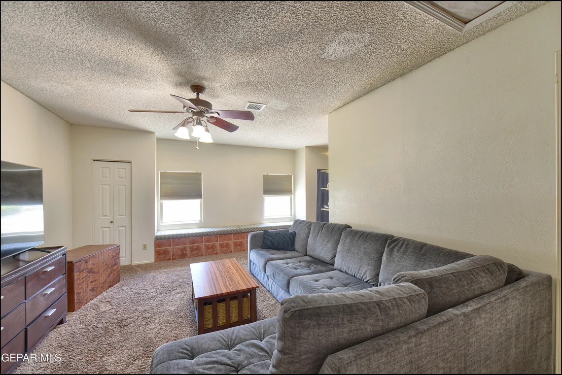 Photo of 6827 AMPOSTA Drive