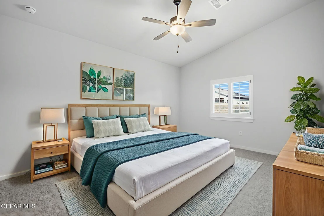 Photo of 925 Nayland Place
