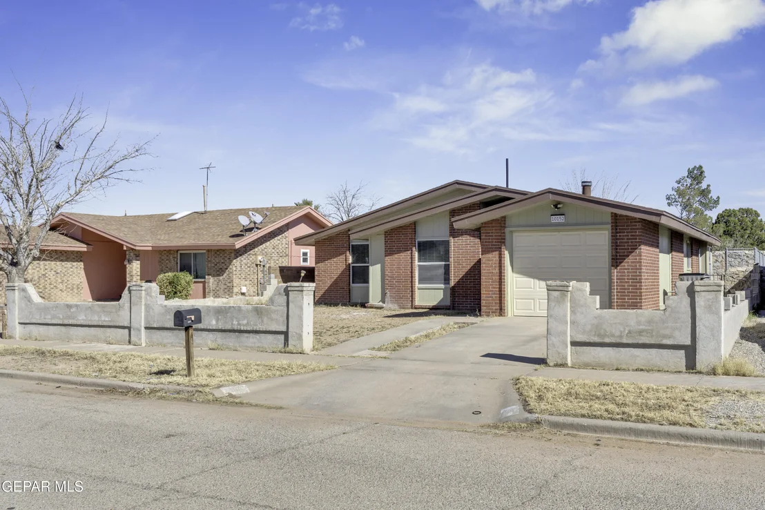 Photo of 10152 RACOON Drive