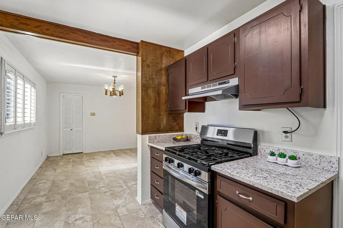 Photo of 1101 DOYLE Place