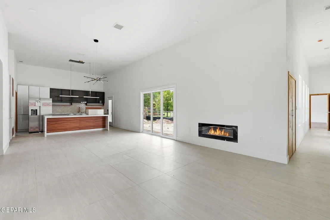 Photo of 115 BIRD Avenue