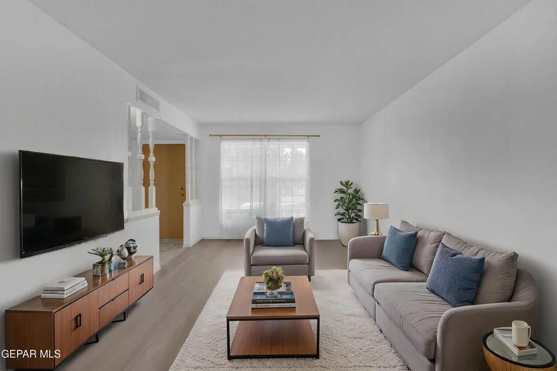 Photo of 10363 PASADENA Circle