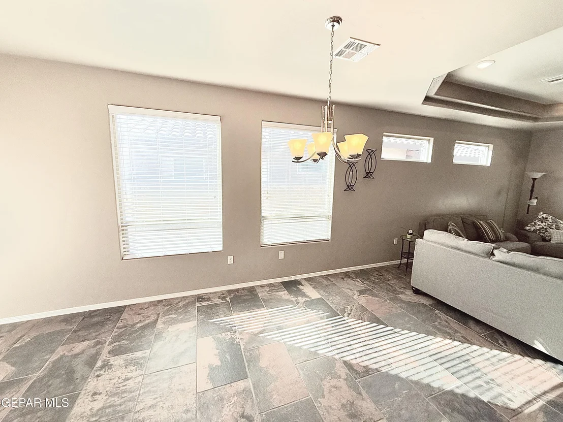 Photo of 270 SilverHill